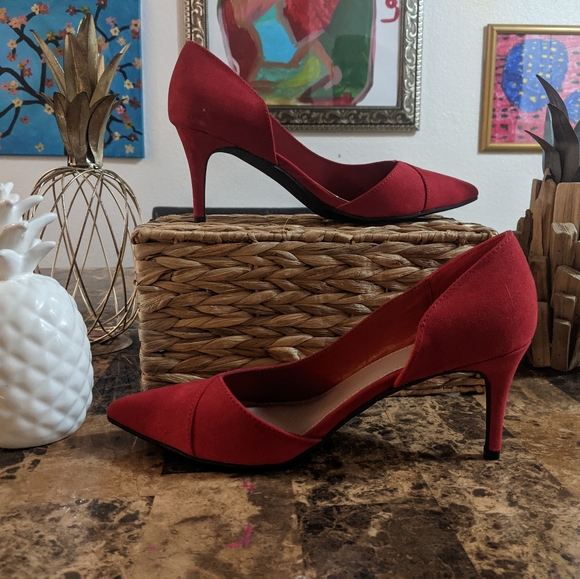 Cato size 9 faux suede red pumps - Picture 3 of 6